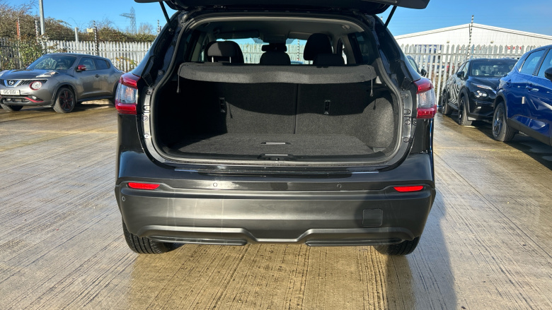 Nissan Qashqai 1.3 DiG-T Acenta Premium 5dr Petrol Hatchback